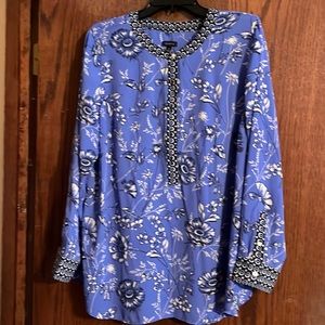 Beautiful Talbot’s periwinkle blue floral dress shirt.  Size XL.